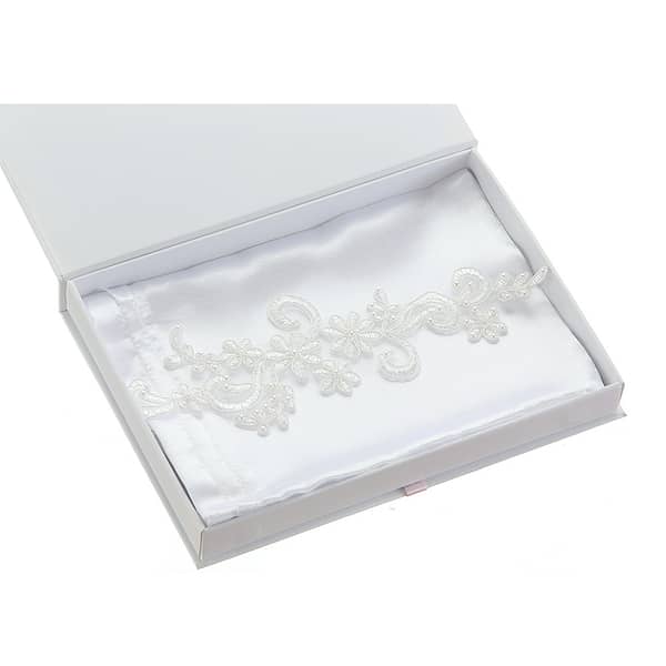 Pretty lace applique bridal garter with pearls